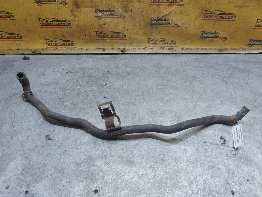 Патрубок расширительного бачка YQJKU8 Opel Zafira