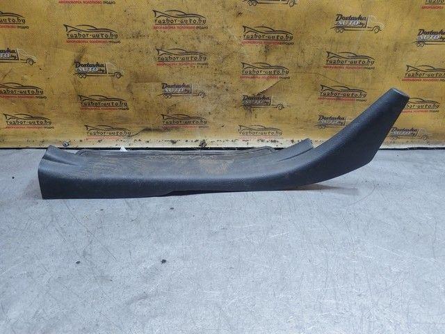 Накладка на порог внутренняя задняя правая A17D74 Toyota Avensis купить