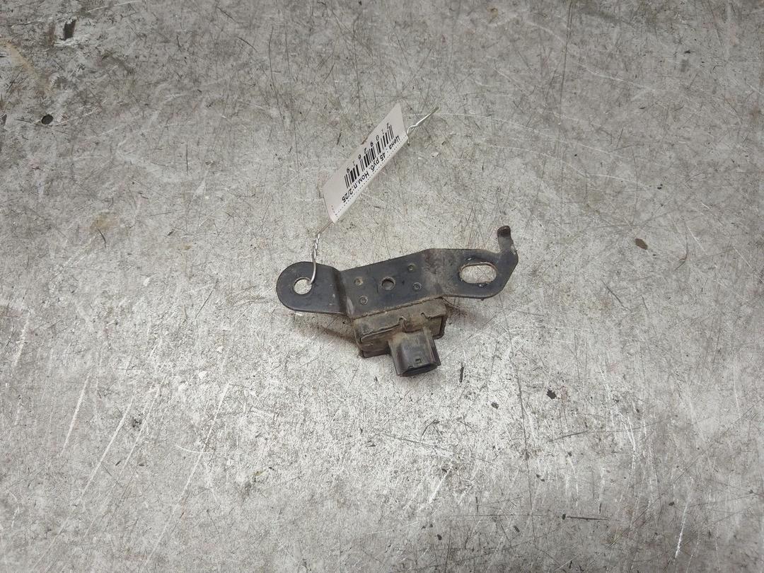 Датчик удара 3VNA2Z Toyota Corolla купить с доставкой