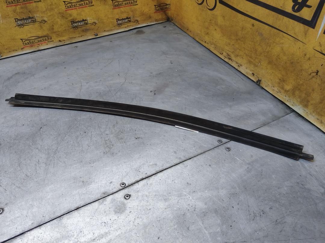 Молдинг стекла двери передней правой наружный 2HDCS7 Citroen Xsara Picasso купить