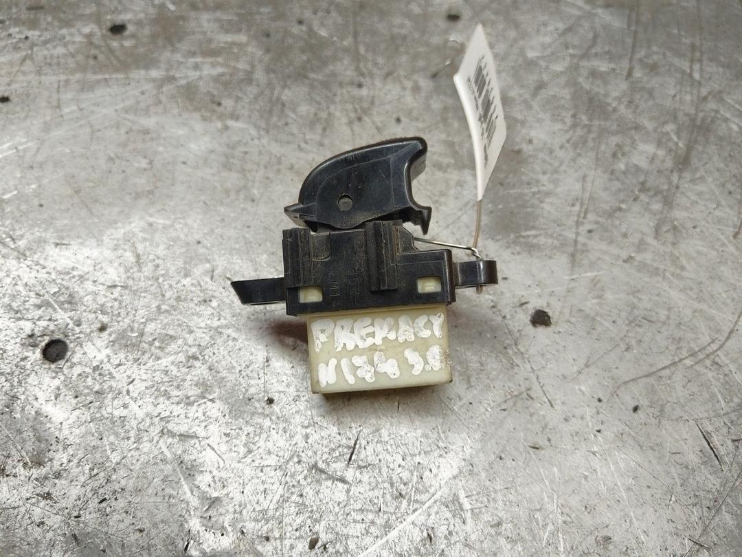 Кнопка стеклоподъемника заднего правого X7UAV8 Mazda Premacy купить