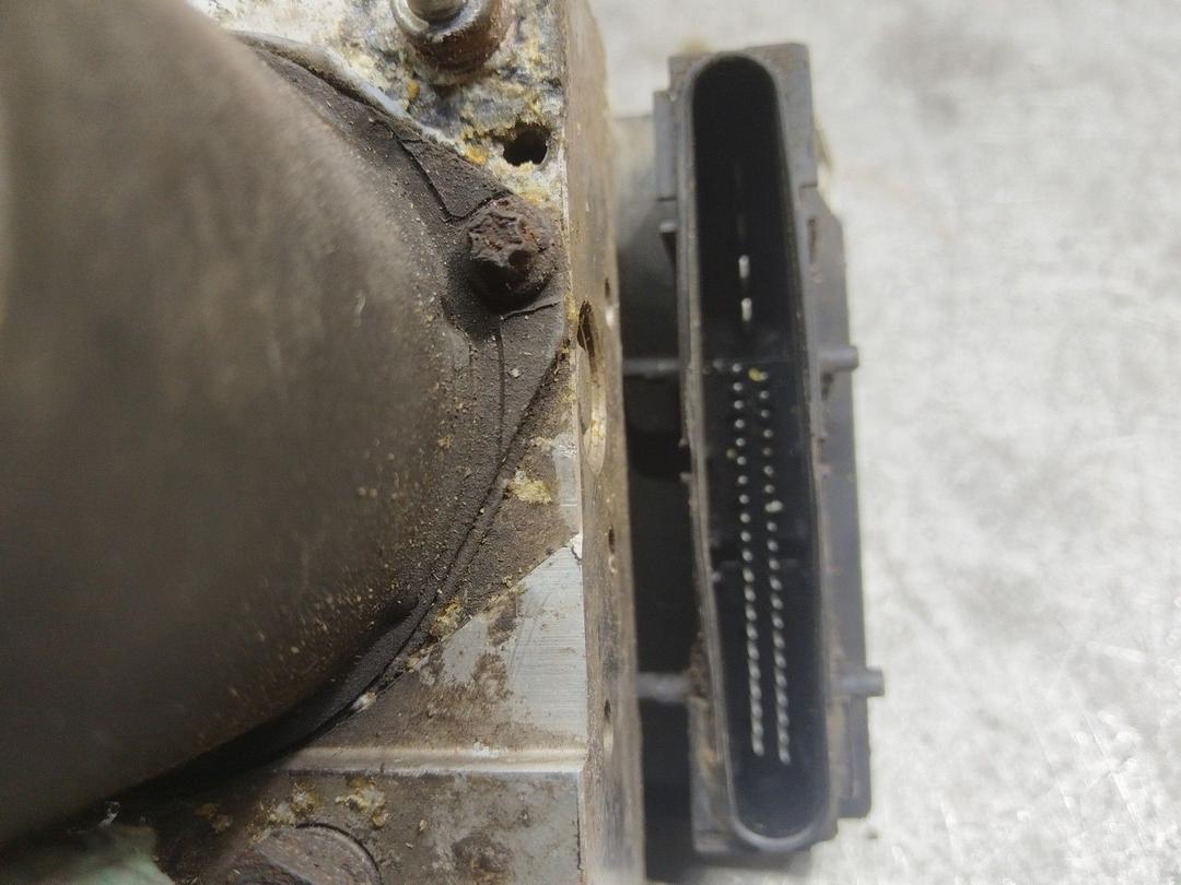 Блок ABS 17A406 купить на авторазборке