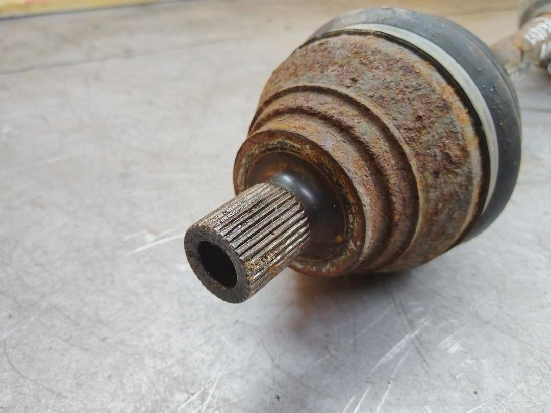 Полуось передняя левая (приводной вал, ШРУС) T3Y5CY Volkswagen Caddy купить