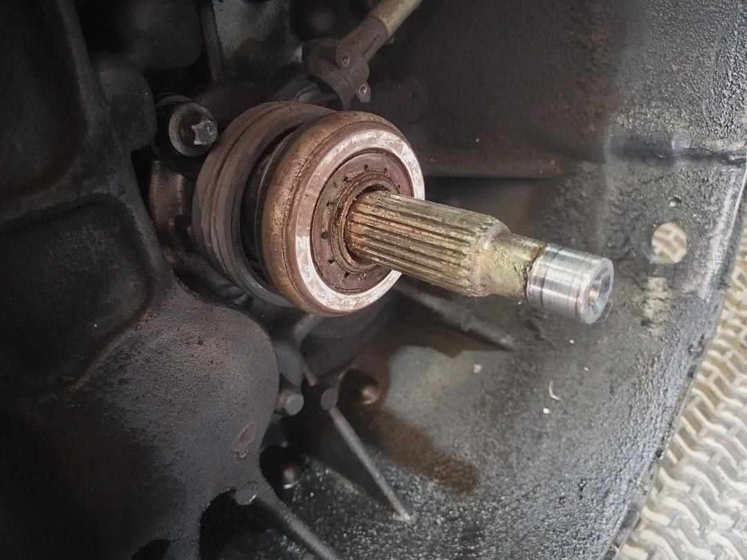 КПП механическая (МКПП) 5-ступенчатая 4W212V Renault Scenic купить с доставкой