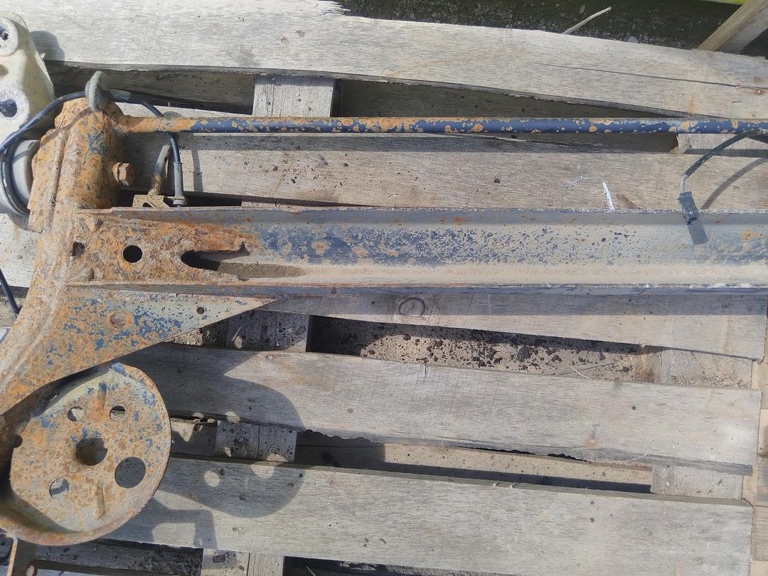 Балка подвески задняя 8DS0Z9 Volkswagen Passat undefined