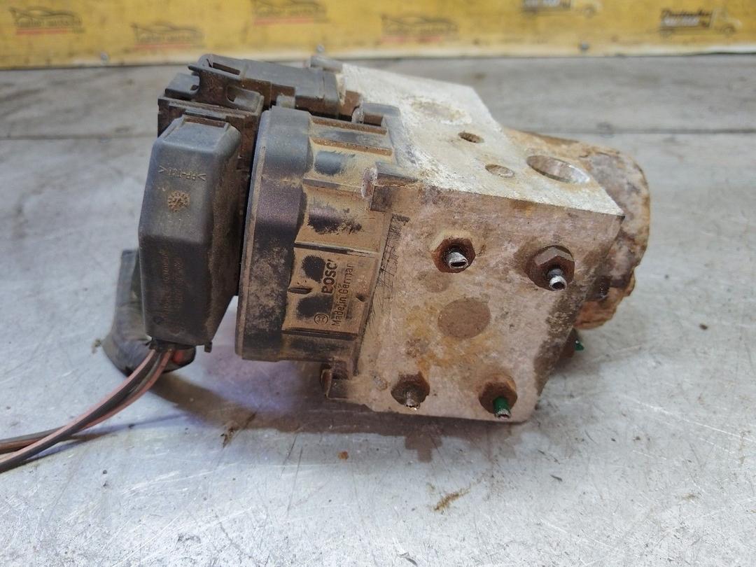 Блок ABS 235SE7 Renault Safrane купить в магазине запчастей бу