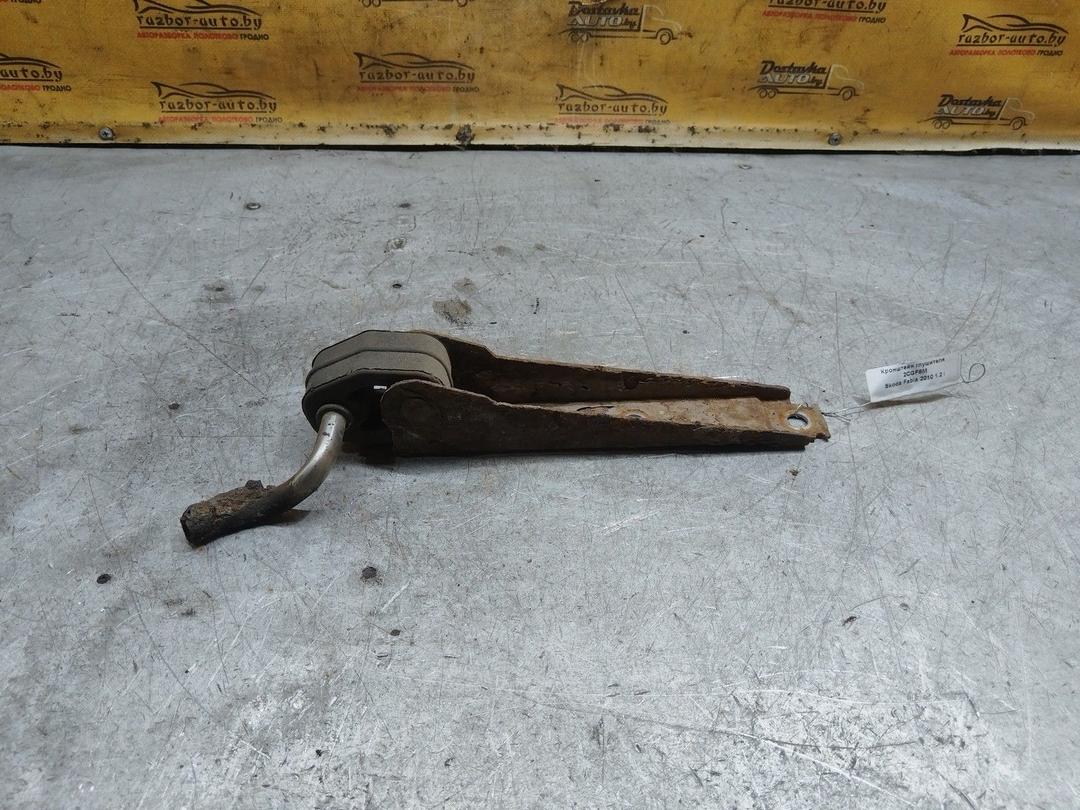 Кронштейн глушителя 2CGF8M Skoda Fabia