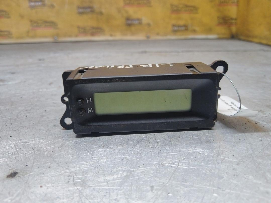 Часы 8KQK4O Land-Rover Freelander