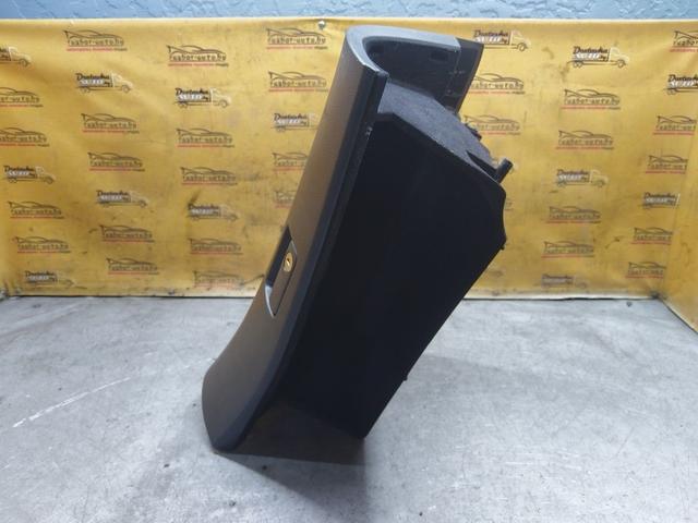 Бардачок U10W91 Toyota Avensis купить с доставкой