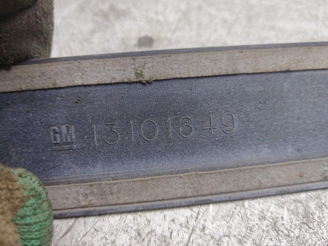 Молдинг двери передней правой I60KF3 Opel Vectra купить в магазине запчастей бу