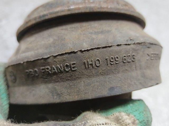 Подушка крепления двигателя 17PRFQ Volkswagen Passat купить на авторазборке