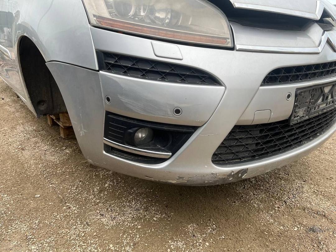 Бампер передний D11MUG Citroen C4 Picasso купить на авторазборке