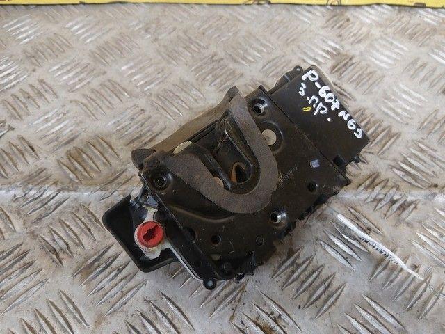 Замок двери задней правой F6N4NE Peugeot 607