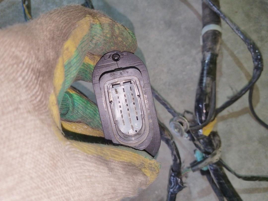 Проводка салона U8WHPO Renault Laguna undefined