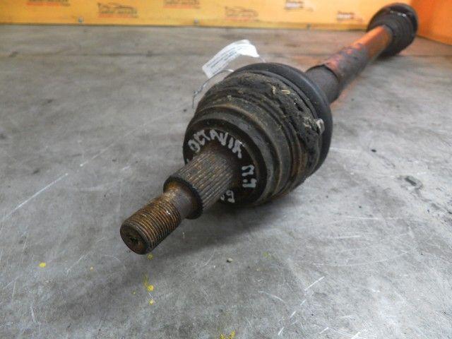 Полуось передняя правая (приводной вал, ШРУС) RJM8XA Skoda Octavia