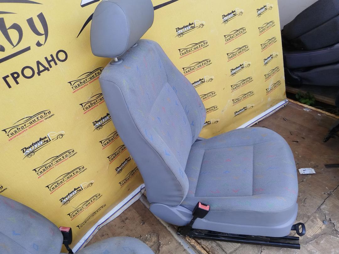 Сиденье переднее 0CM4L1 Volkswagen Caddy купить на авторазборке