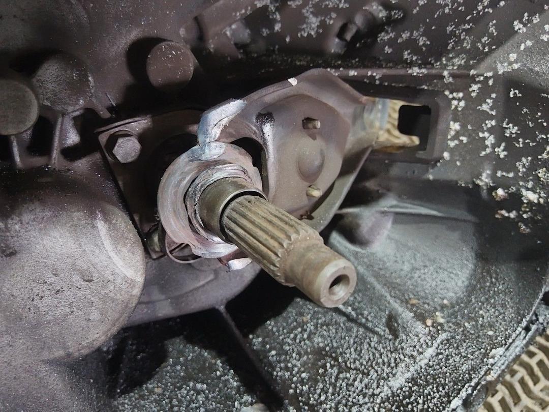 КПП механическая (МКПП) 5-ступенчатая 08BU7F Peugeot 406 - Фото 3