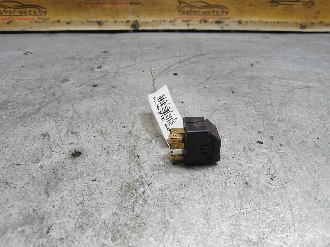 Кнопка стеклоподъемника заднего левого I76CG0 Audi A4 купить