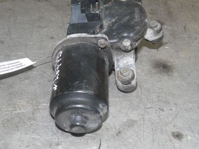 Моторчик передних стеклоочистителей (дворников) 7S8HEY Mazda 323F купить с доставкой