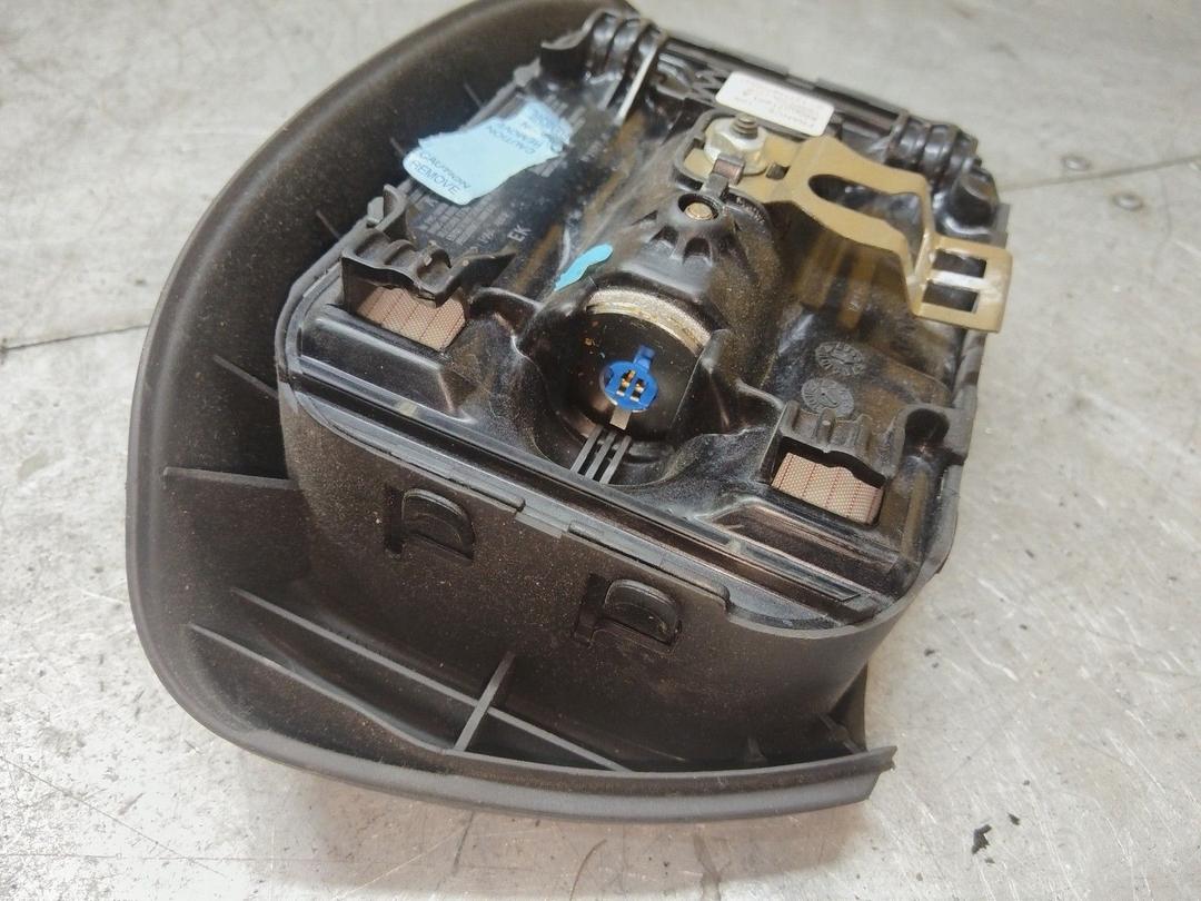 Подушка безопасности водителя 75D35Q Renault Laguna купить на авторазборке