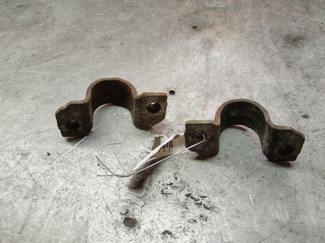 Крепление втулки стабилизатора D80EUS Skoda Fabia купить