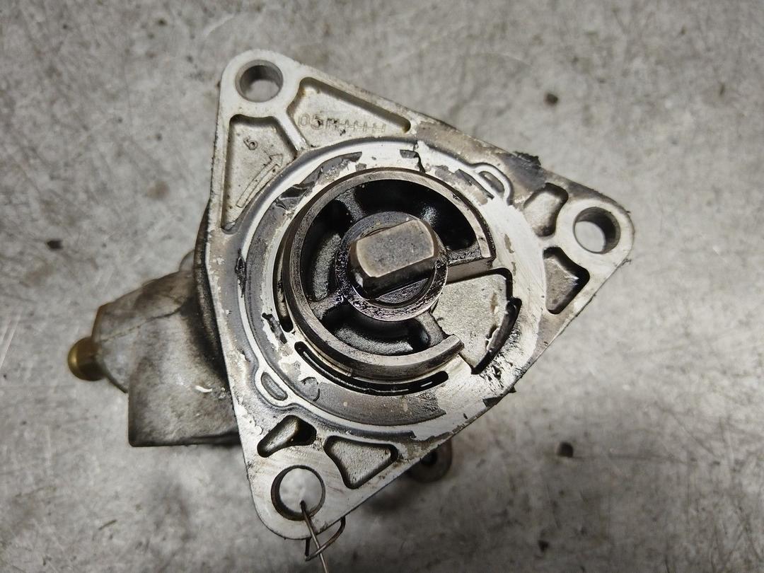 Насос вакуумный U97QWS Alfa Romeo 147 - Фото 2