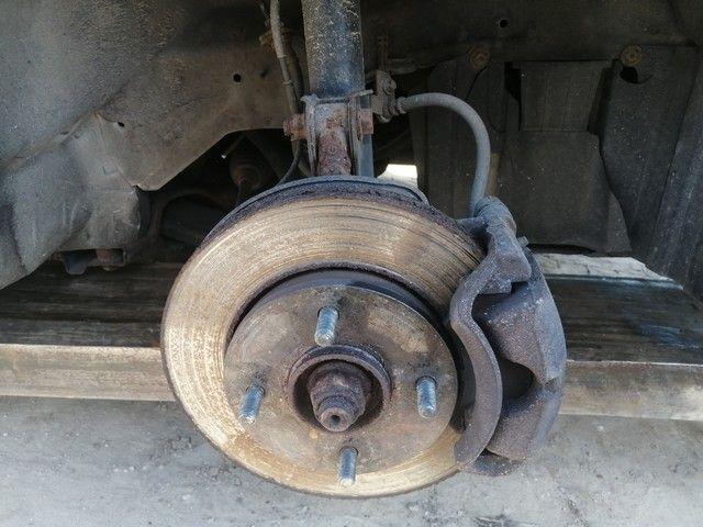 Суппорт передний правый KOMH8P Mitsubishi Colt купить