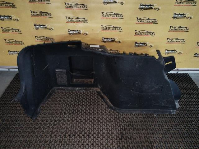 Обшивка багажника F7IFZR Mitsubishi Carisma купить