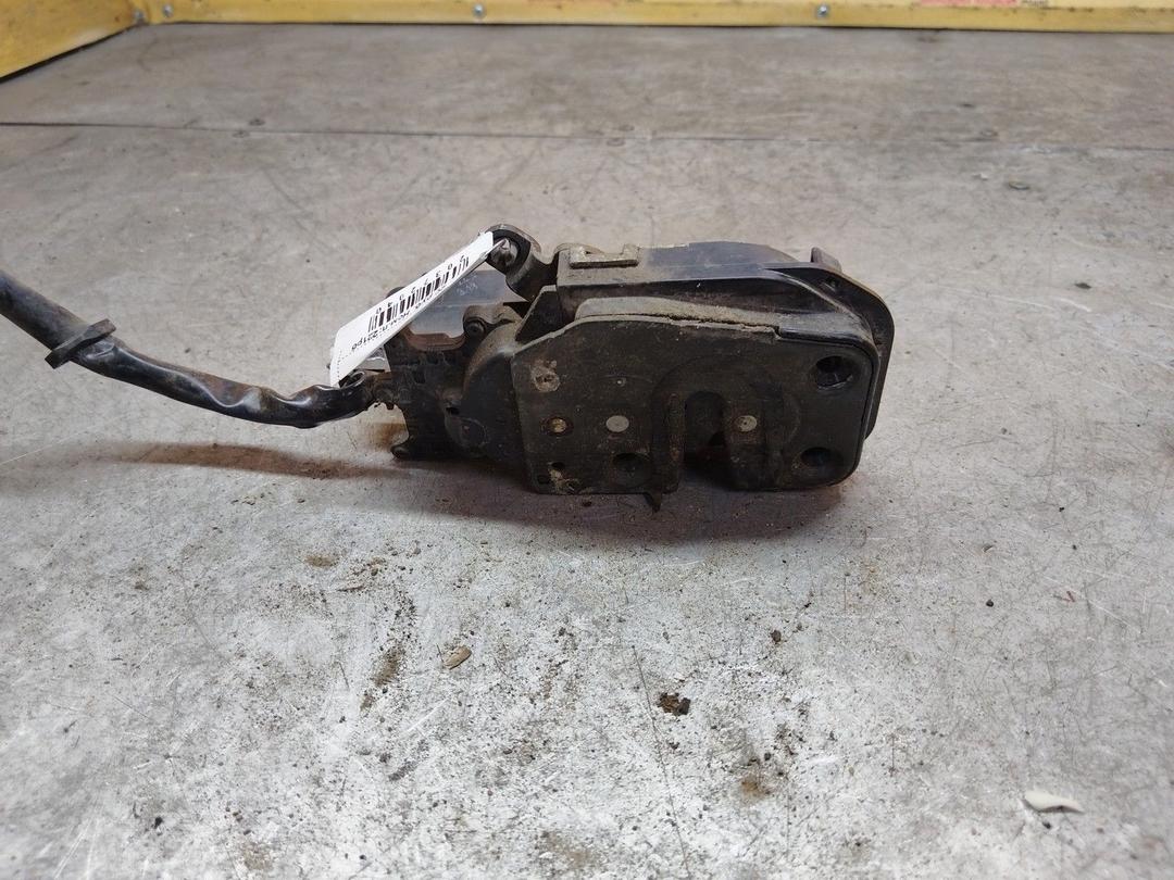 Замок двери передней правой 27B4EH Mazda 626