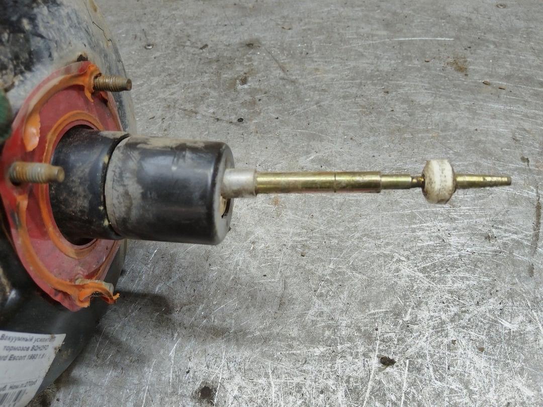 Вакуумный усилитель тормозов BQH2FD Ford Escort купить в магазине запчастей бу