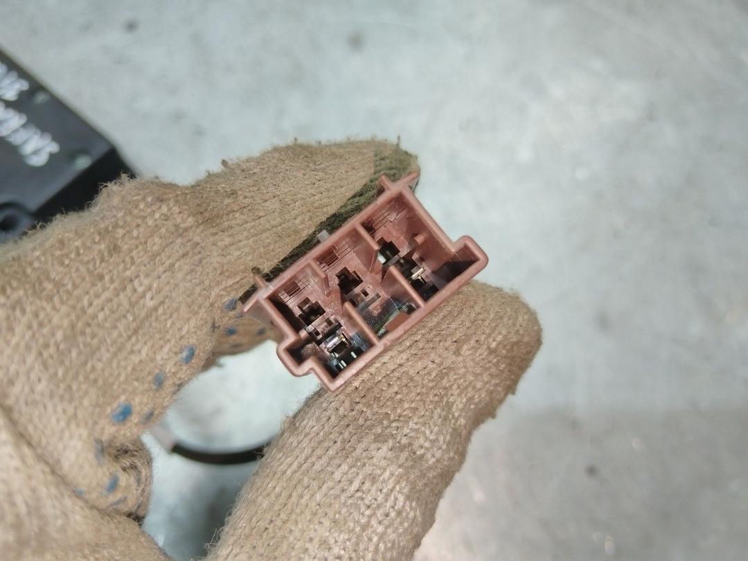 Моторчик заслонки печки Q2SMPL Renault Safrane купить с доставкой