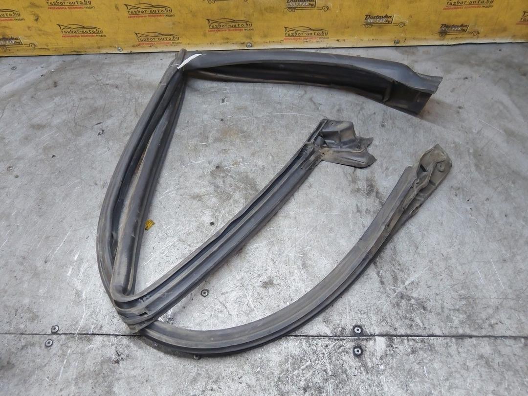 Уплотнитель N3GY7I Subaru Forester