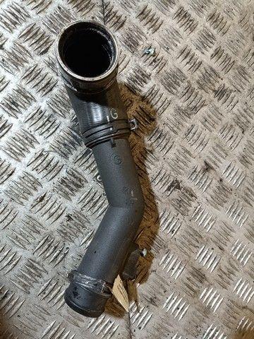 Патрубок впускного коллектора Y4SWM3 Ford Galaxy - Фото 1