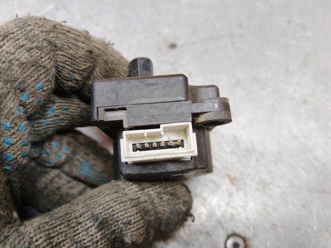 Моторчик заслонки печки HK0GBD Peugeot 307 - Фото 4