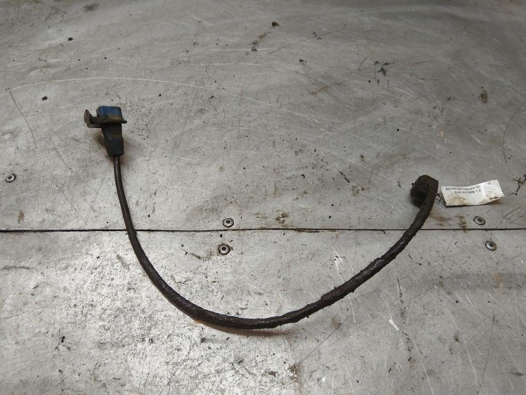 Датчик детонации 0BP4KG Audi A4 - Фото 1