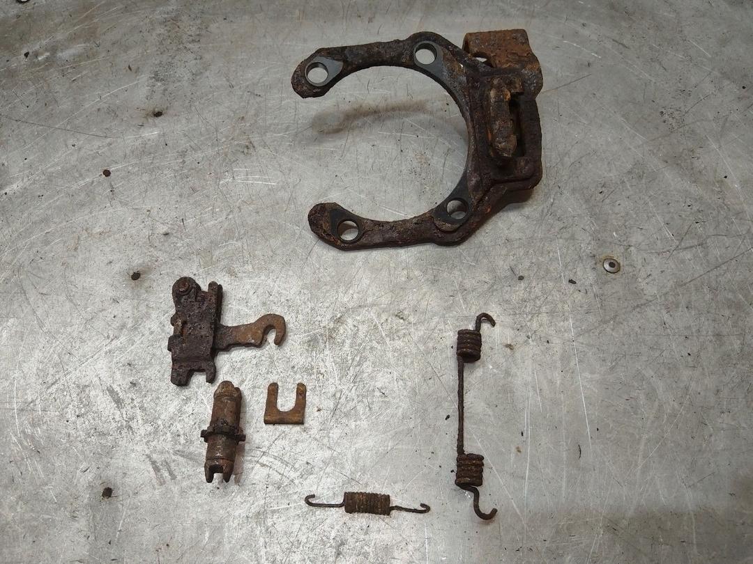 Механизм развода задних тормозных колодок правый BP9J79 Kia Sorento - Фото 2