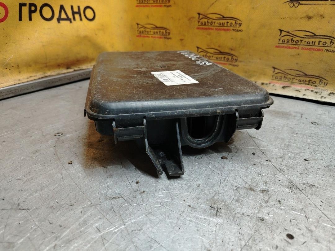Короб предохранителей 2EUE06 Volkswagen Passat - Фото 3