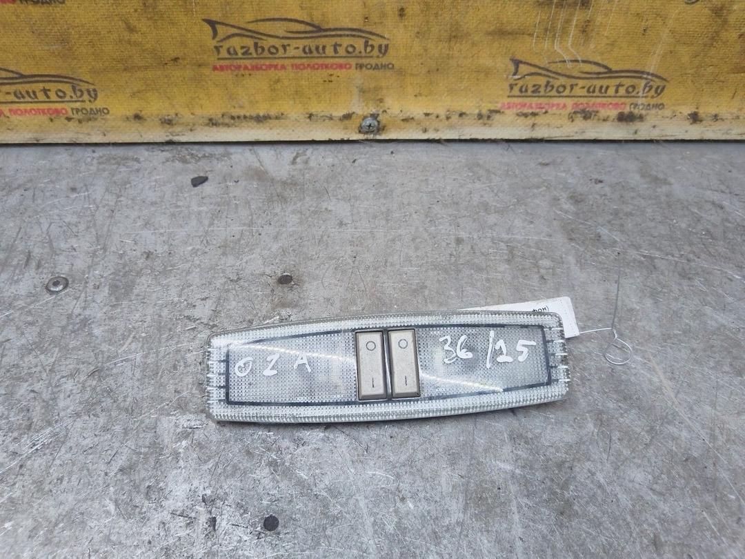 Фонарь салона (плафон) 4H014J Opel Zafira