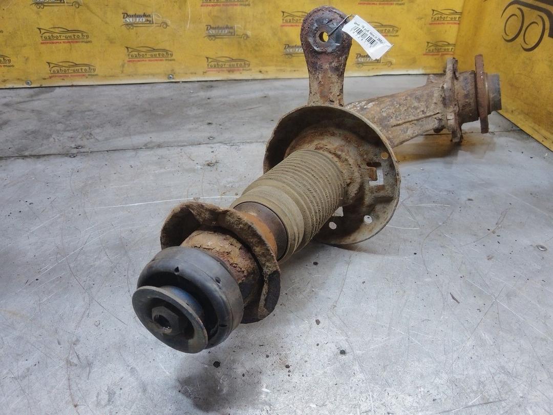 Кулак поворотный правый K7V86D Audi 80 купить в магазине запчастей бу