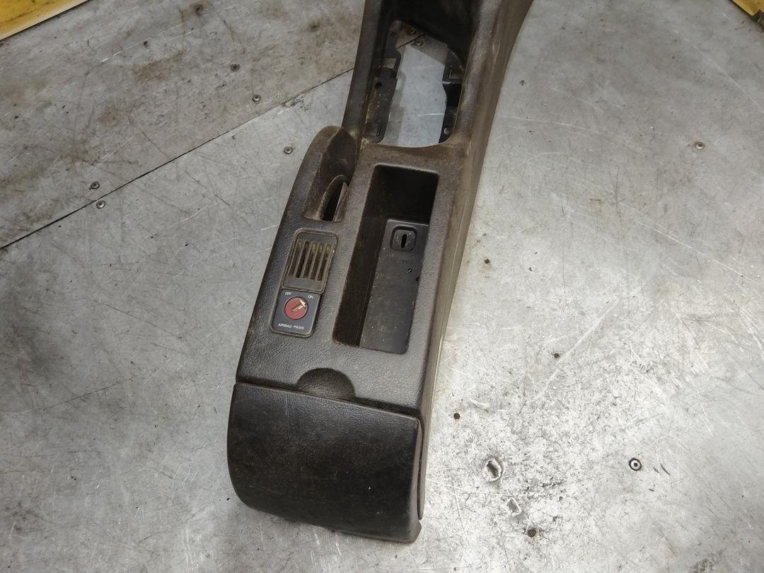 Консоль салона (кулисная часть) 2O8XWV Peugeot 307 купить