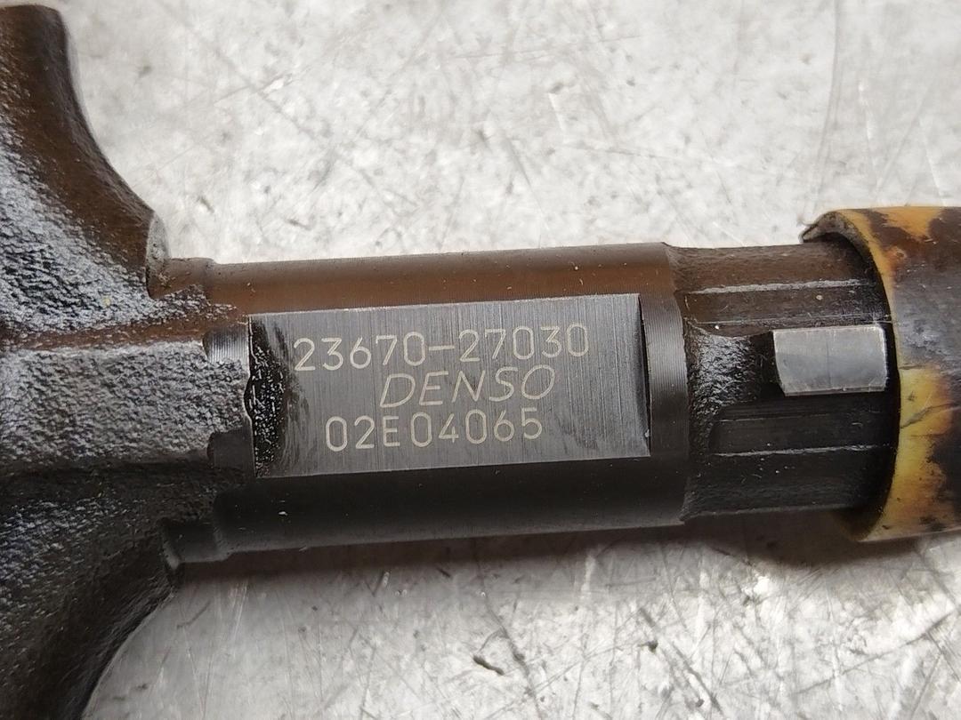 Форсунка T5I3XQ Toyota Corolla купить с доставкой