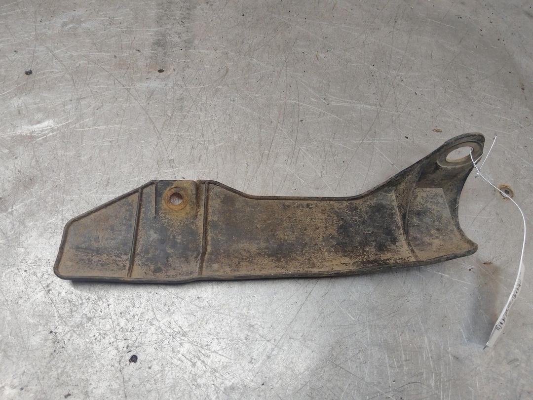 Брызговик G5Q63E Toyota Yaris Verso купить с доставкой