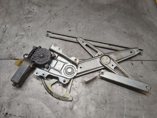 Стеклоподъемник электрический передний левый 4MYOVA Toyota Yaris купить в магазине запчастей бу