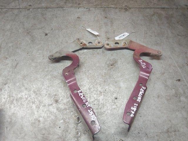 Петля капота 3KQVNL Ford Escort - Фото 1