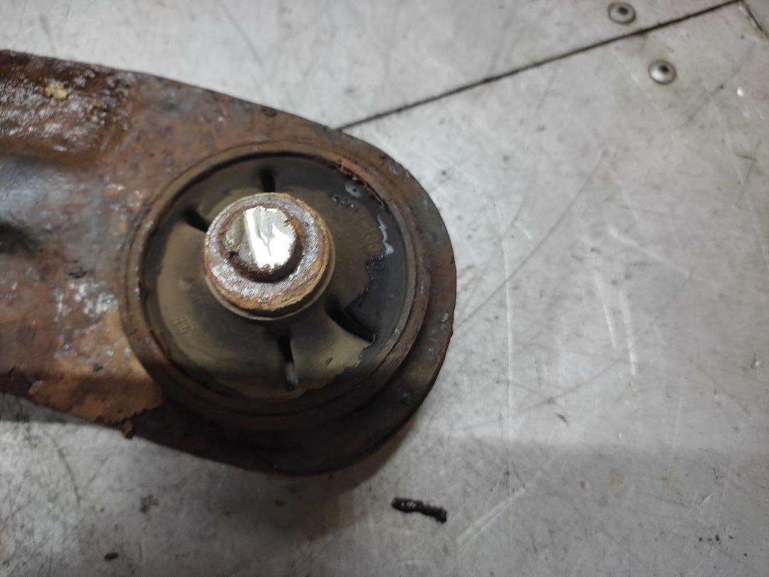 Рычаг передний левый S2BIWF Hyundai Getz - Фото 4