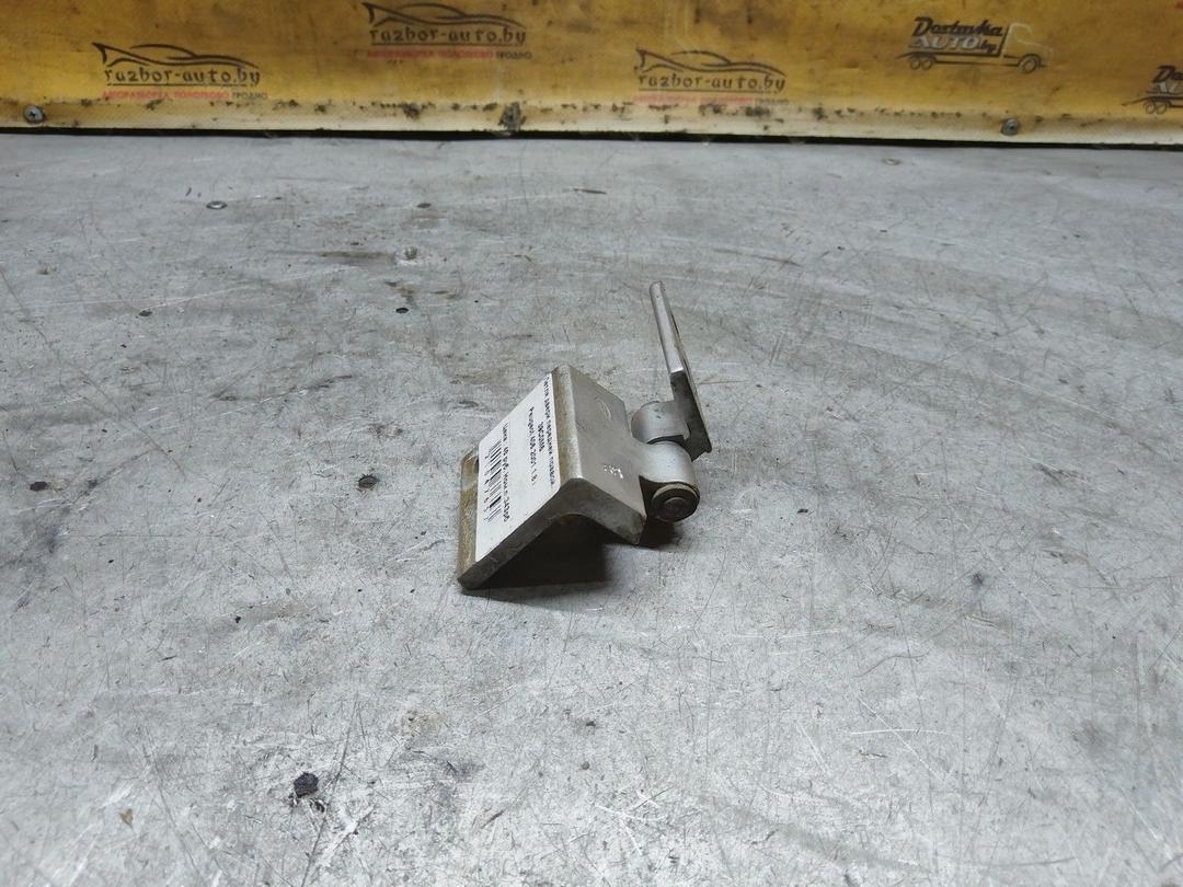 Петля двери передней правой 39C0M5 Peugeot 406