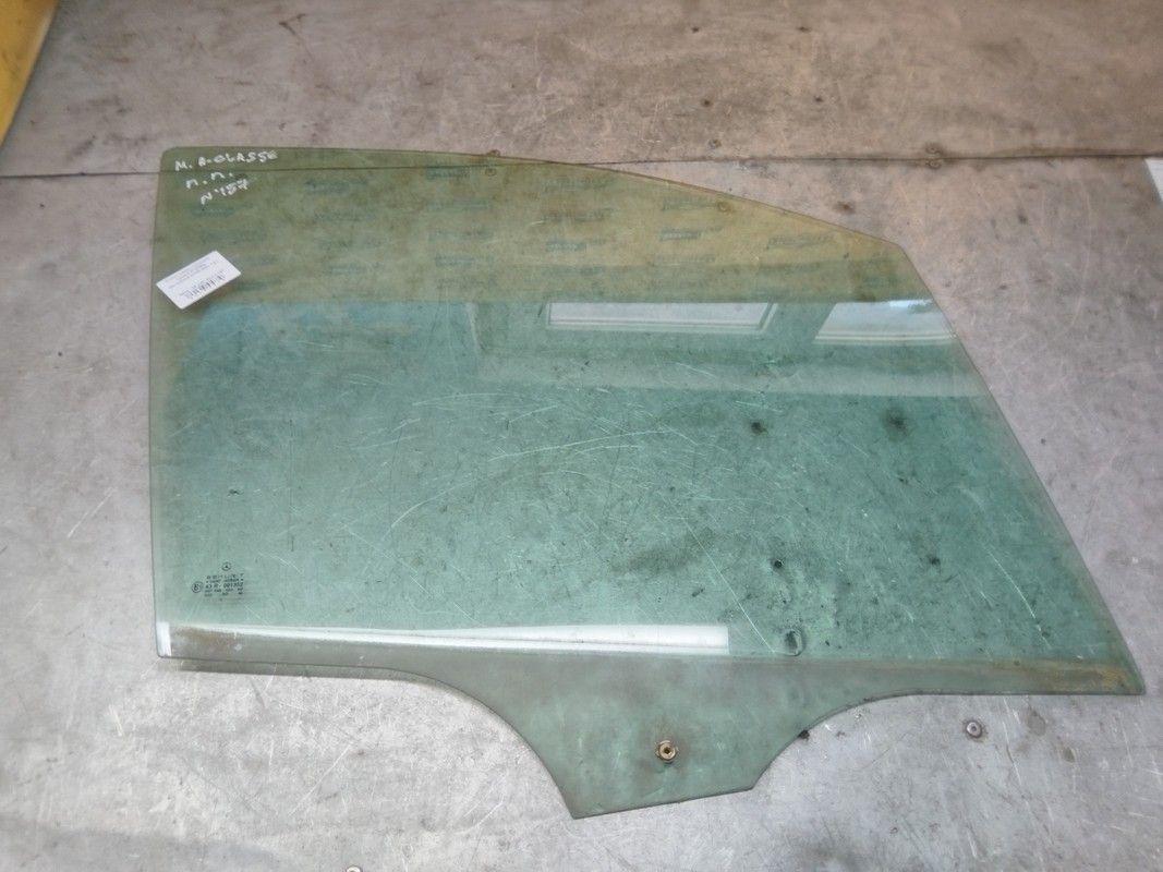 Стекло двери передней правой 873MBQ Mercedes A W168 - Фото 1