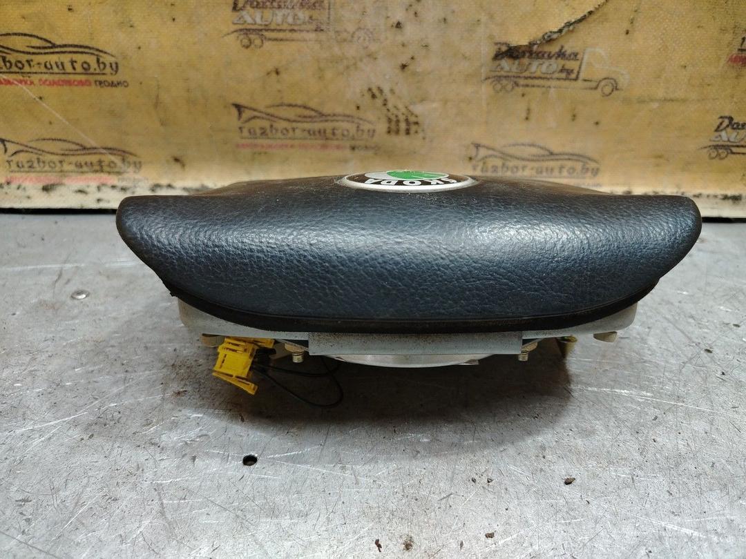 Подушка безопасности водителя P7S2GM Skoda Octavia - Фото 2