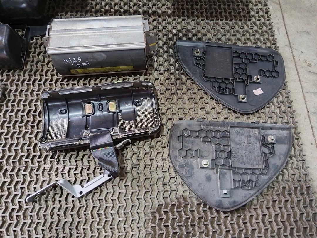 Панель передняя салона (торпедо) HUWE2T Seat Toledo undefined