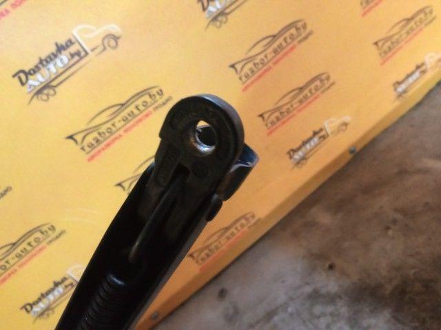 Щеткодержатель задний XP118L Mitsubishi Carisma купить в магазине запчастей бу